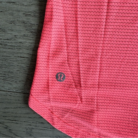 🦊 Lululemon Tee - Picture 4 of 5